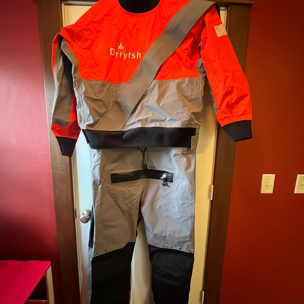 3XL Jacket with Red and Gray Interior